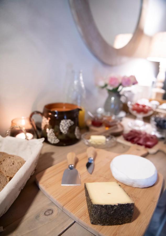 Casa Pasch - Boutique Bed And Breakfast In Cumpadials Sumvitg エクステリア 写真