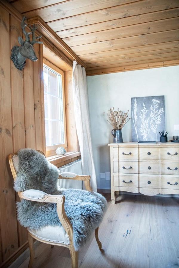 Casa Pasch - Boutique Bed And Breakfast In Cumpadials Sumvitg エクステリア 写真